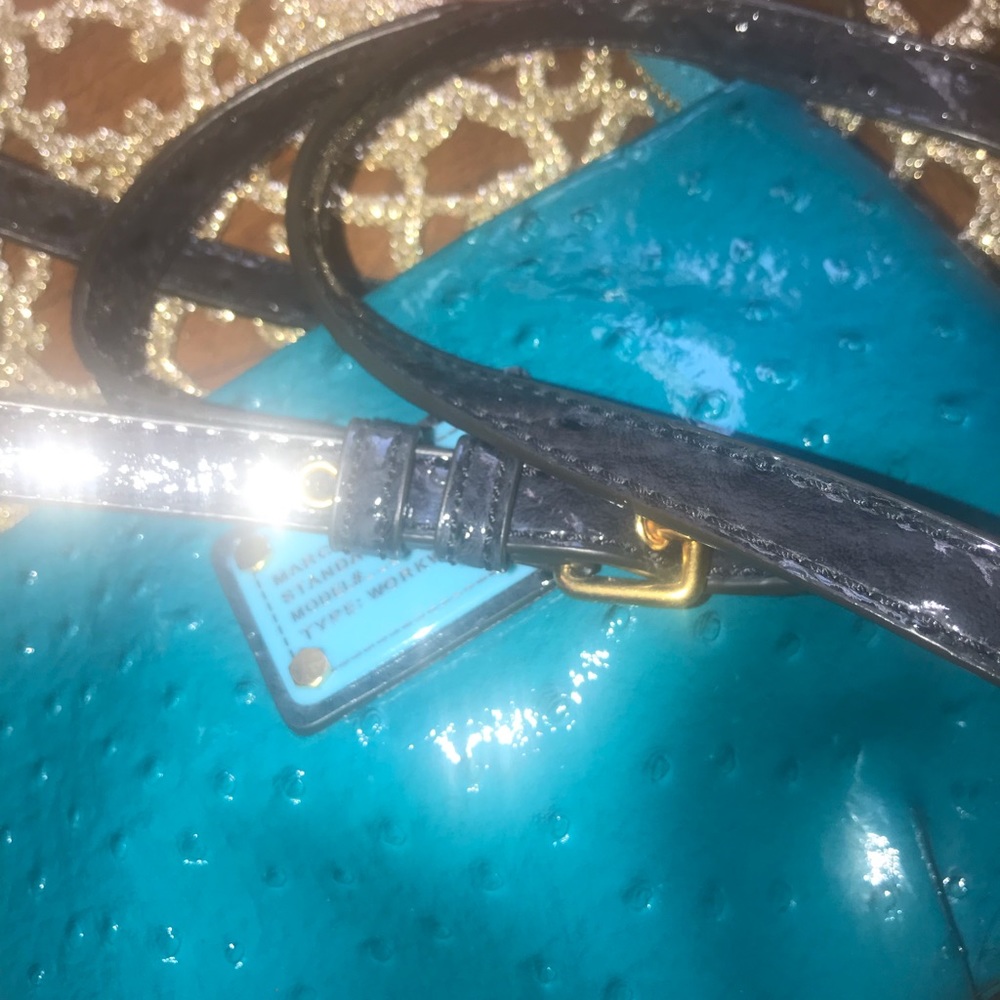 MARC JACOBS crossbody purse, turquoise blue. LIKE NEW CONDITION. - Picture 5 of 6